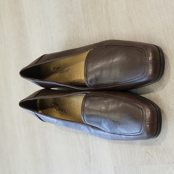 NWOT Trotters Size 8.5M - Picture 3 of 13